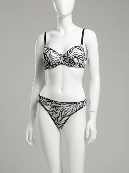 ست شورت و سوتین فنر دار تور راه راه سفید و مشکی