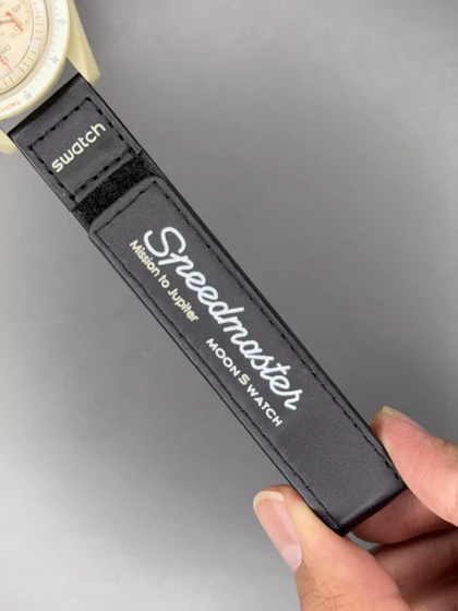 ساعت مچی امگا سواچ ماموریت به مشتری Omega x Swatch Mision to the jupiter