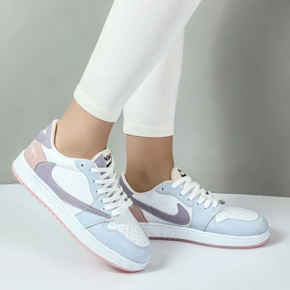 کتانی اسپرت زنانه مدل نایک تراویس رنگ سفید بنفش صورتی کد 099899