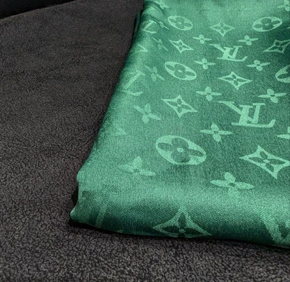 روسری ابریشم ژاکارد LV (قواره 90) 30127