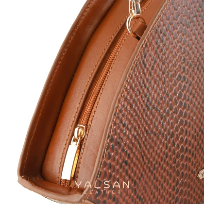 کیف دوشی زنانه چرم یلسان مدل منیل کد 153-MRV