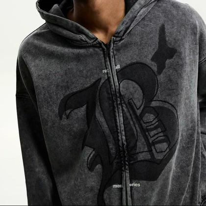 سویشرت اولد اسکول از bershka کد 242