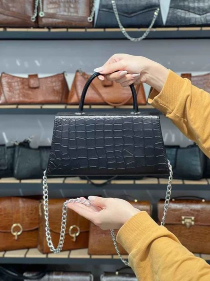 کیف چرم زنانه مجلسی مشکی سنگی