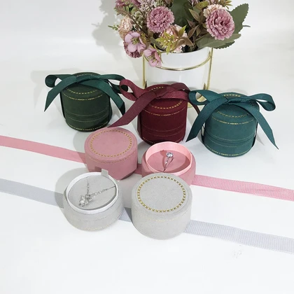 جعبه جواهر مخملی