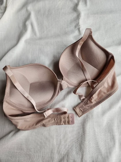 سوتین اسفنجی جکدار فنردار پر جک کد: 382732