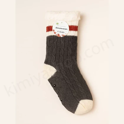 پاپوش زنانه پشمی داخل خزدار بافت طرح پیچ – کف استپ‌دار و فوق‌گرم