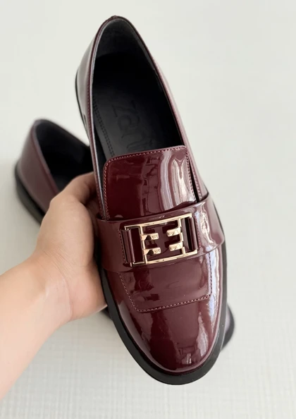 لوفر زنانه classic shoes زرشکی Outlet collection