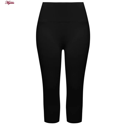 ست تیشرت آستین بلند و شلوارک ورزشی زنانه مدل ریلی رنگ مشکی کد 5226-696p
