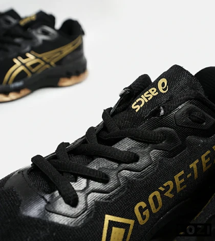 کفش کتانی مردانه مشکی طلایی ASICS GORETEX