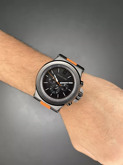 ساعت مچی مایکل کورس کورنوگراف بند نارنجی صفحه مشکی Michael Kors