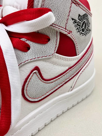 کتانی ونس ساق‌دار زنانه ایر جردن وان رد فانتوم jordan 1 RED fantom کد 912