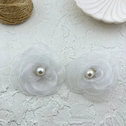 گوشواره گل‌دار زنانه با طراحی شیک و خاص مدل قلبی ژوپینگ
