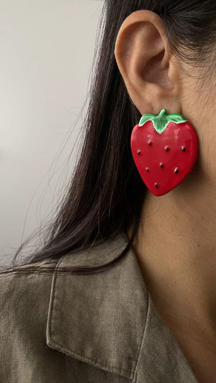 گوشواره توت فرنگی سرامیکی زارا