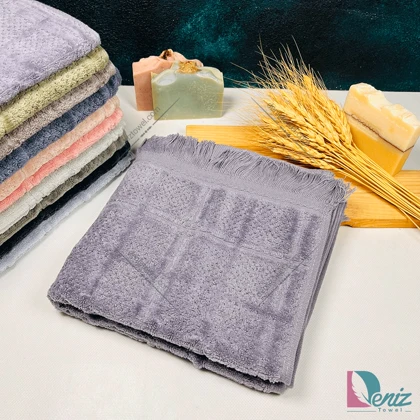 حوله دستی طرح مارتا رنگ بنفش