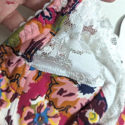 ست شورت و سوتین زنانه پانیذ مدل گل‌گلی فنردار صورتی