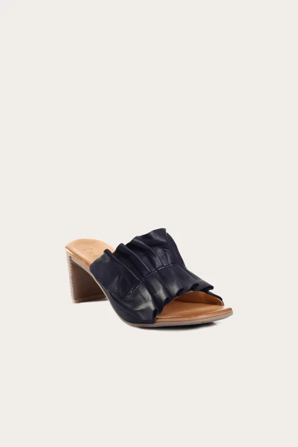 دمپایی زنانه بوئنو bueno