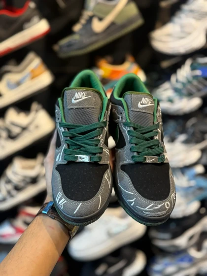 کتانی نایک اس بی مشکی سبز