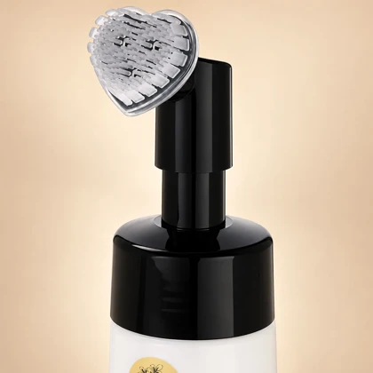 فوم شستشوی صورت آبرسان مورینگا امو مدل 01 مناسب پوست‌های چرب و معمولی 150ml