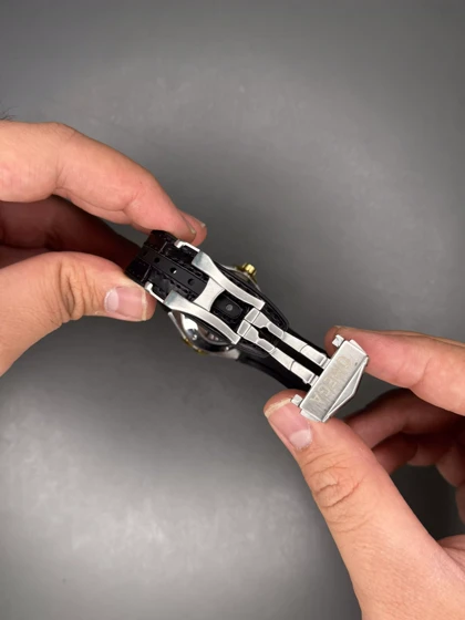 ساعت مچی امگا کانستلیشن قاب سیلور صفحه مشکی Omega Constellation