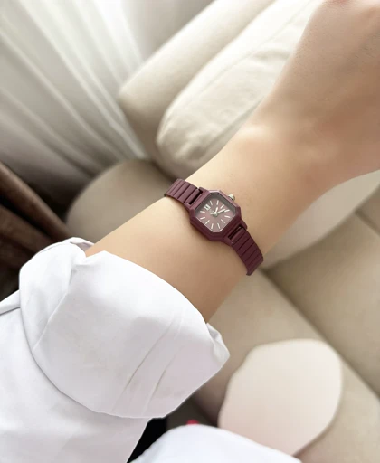 ساعت شمعی رنگ چری صفحه ریز مربع دخترانه