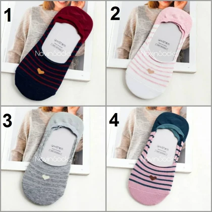 جوراب کالجی راه راه قلب دار