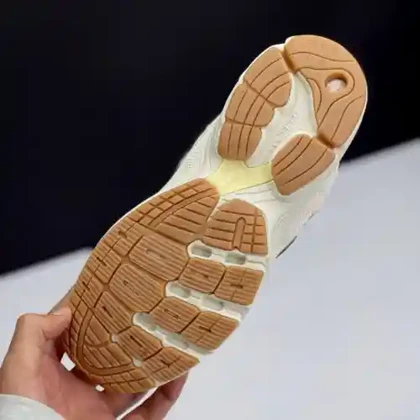 کفش آدیداس آستیر کرم Adidas Astir Cream