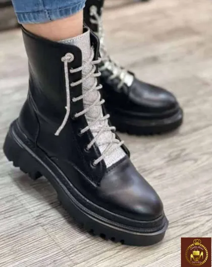 نیم بوت زنانه نگینی بندی چرم و ورنی