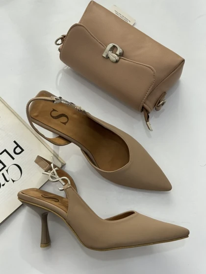 پاشنه پراگ 2449