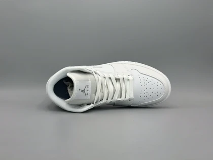 کتانی نایکی جردن1 سفید/Nike Air Jordan1 White