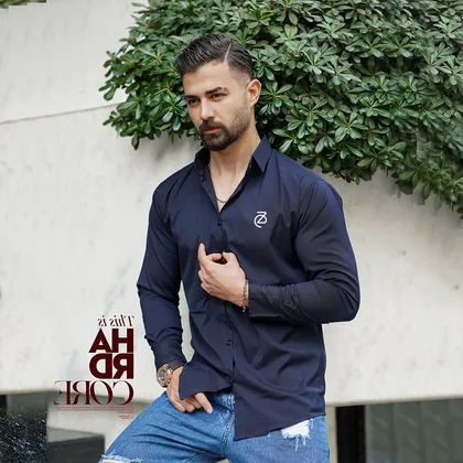 پیراهن ساده مردانه رنگ سرمه ای تیره زارا zara
