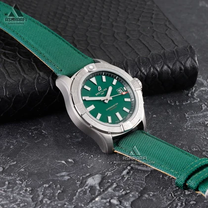 ساعت برایتلینگ سبز Breitling Avenger B01-SG