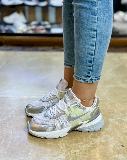 کتانی زنانه نایکی V2K (وی تو کی آلما)