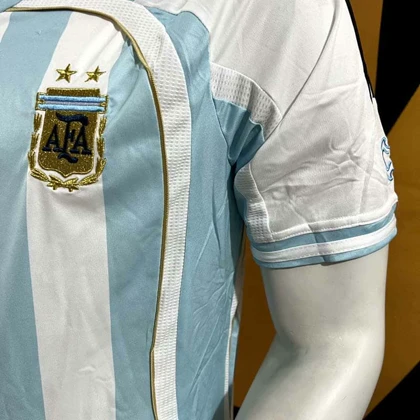 لباس اول آرژانتین 2006