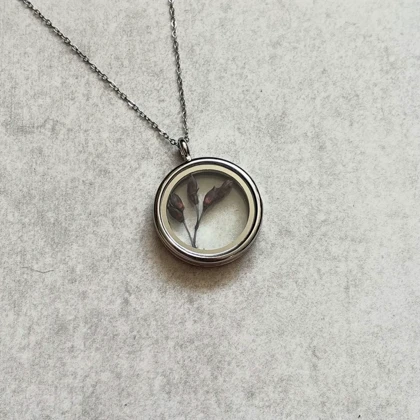 گردنبند لاکت شیشه ایی