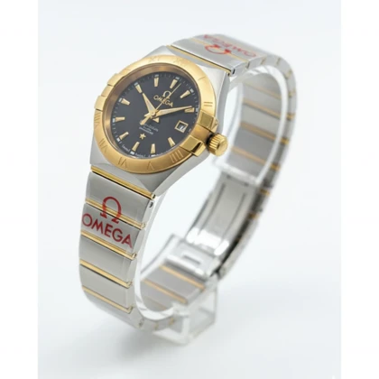 ساعت امگا زنانه نقره ای طلایی صفحه مشکی خطی