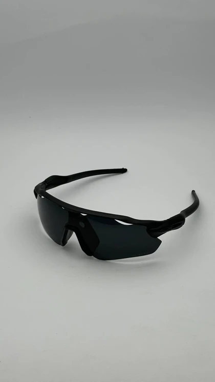 عینک آفتابی ورزشی اوکلی OAKLEY مدل Aero Shield اسپرت Sport اقساط