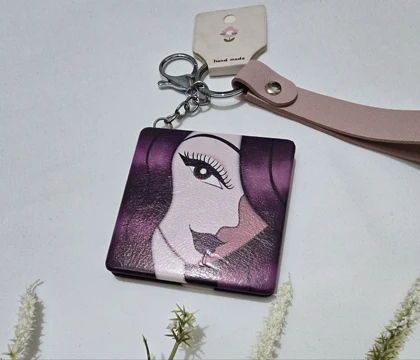 اینه اویز دار جاکلیدی دار دخترانه وزنانه