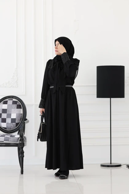 شومیز و دامن مشکی ساغر