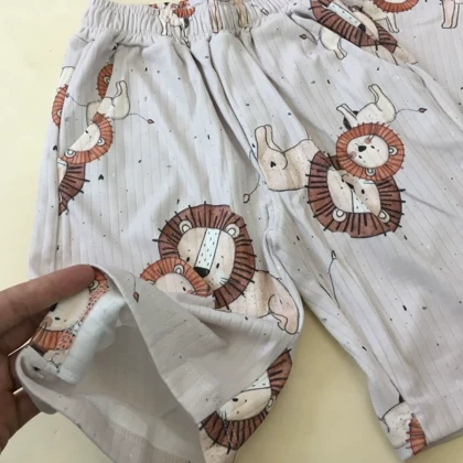 ست تیشرت و شلوارک راحتی طرح دو شیر سایز 35 تا 50