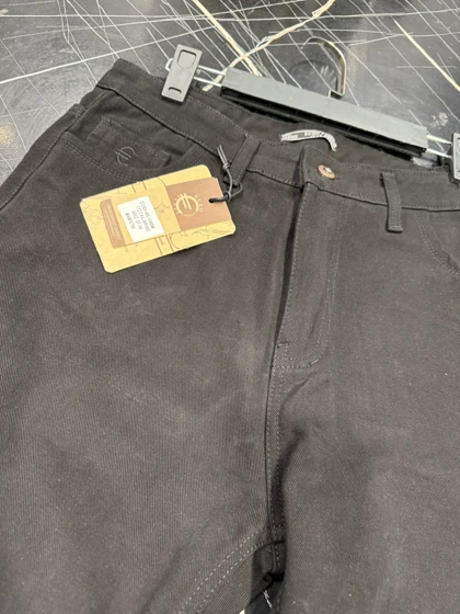 شلوار مام فیت رنگ مشکی دخترانه