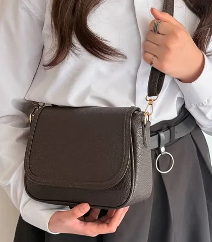 کیف دوشی زنانه طرح پوبرسو