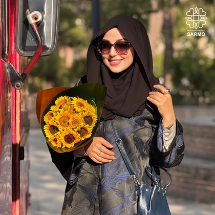 شال کلاه‌دار ضربدری مشکی
