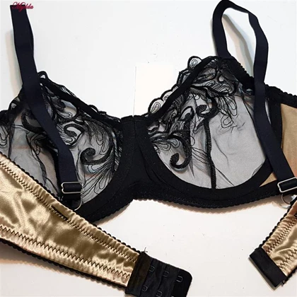 ست شورت و سوتین زنانه فنردار طلایی کارنا رز کد 1035