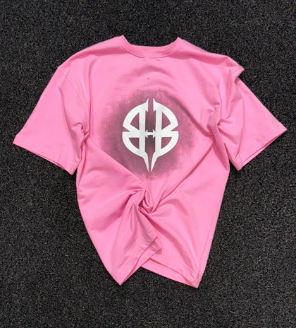 تیشرت بالانسیاگا باکسی فیت صورتی فوق‌العاده خفن و جذاب