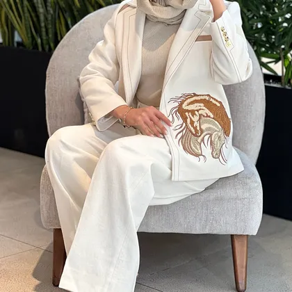 کت گلدوزی اسب