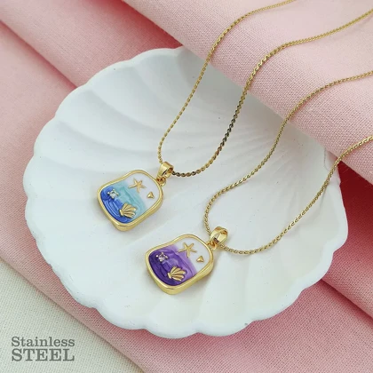 گردنبند استیل طرح آسمان شب میناکاری شده