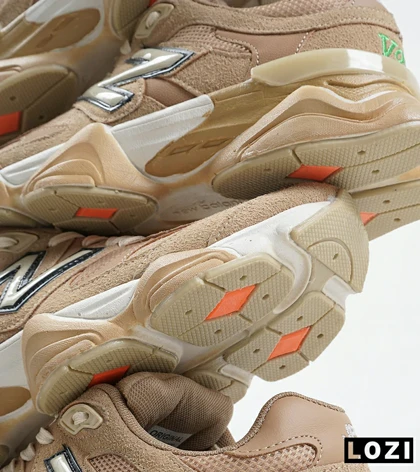 کفش کتانی مردانه قهوه ای NEW BALANCE 9060