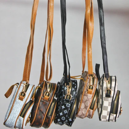 کیف موبایلی اسپرت دخترانه طرح مایکل کورس کد 4505