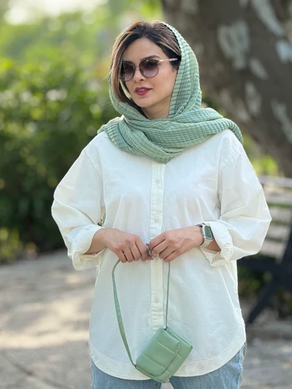 شومیز مانتویی سفید ( دارای ایراد جزیی)