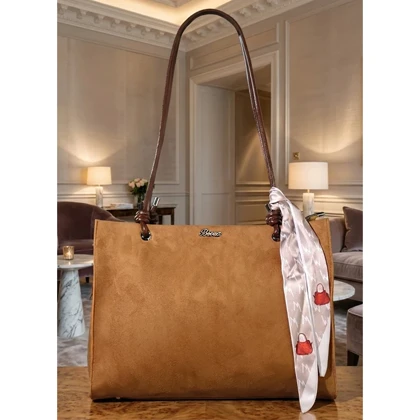 کیف دوشی زنانه بیورا مدل zf612